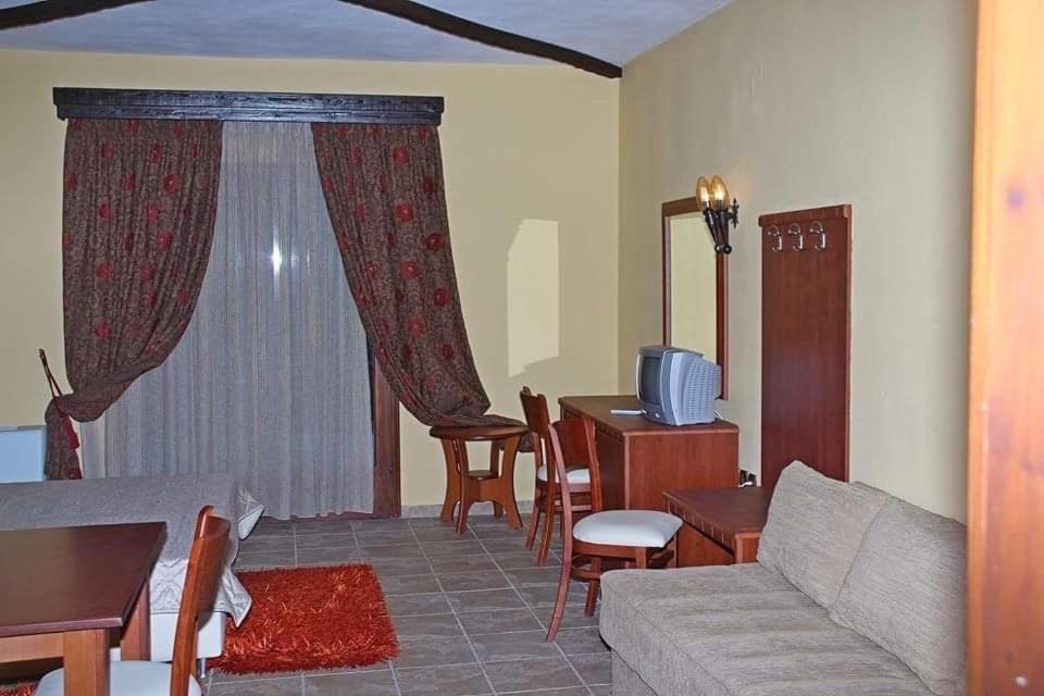 Tsigoura Verde Resort Mikros Prinos Esterno foto