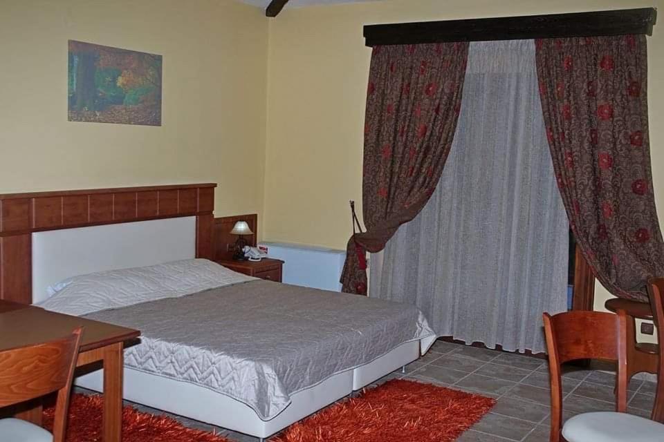 Tsigoura Verde Resort Mikros Prinos Esterno foto
